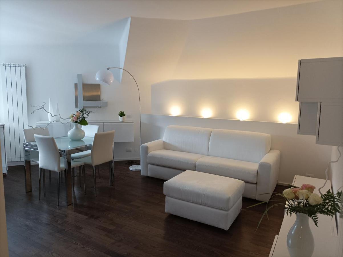 Appartement La Via Del Sale à Domodossola Extérieur photo